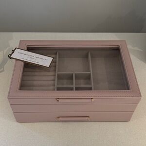 New cupcakes & cashmere Blush Jewelry Organizer